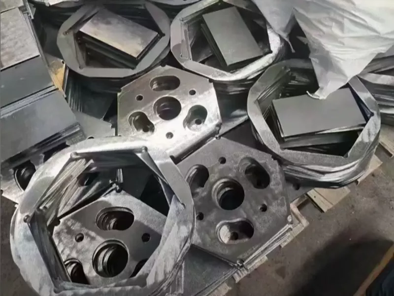 Pièces de tôle de découpe laser en acier allié